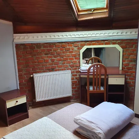 موتيل Zoka Dvorovi